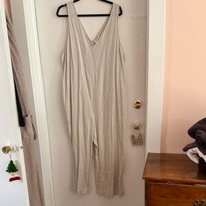 Universal Thread Beige Sleeveless Jumpsuit